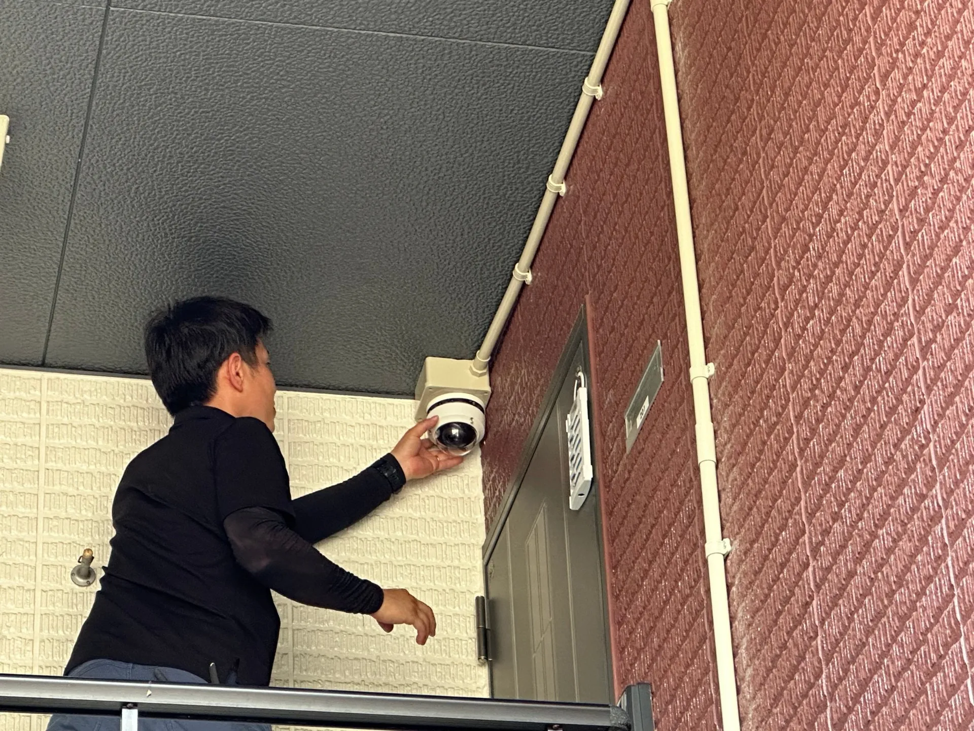 市内 某コーポの防犯カメラ工事